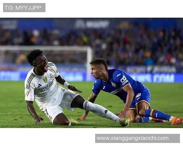 姆巴佩领衔法国球队胜阿尔及利亚，破门助攻双双完成