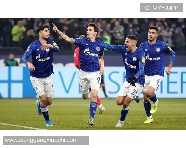 沙尔克04客场硬战云达不莱梅险胜展示实力